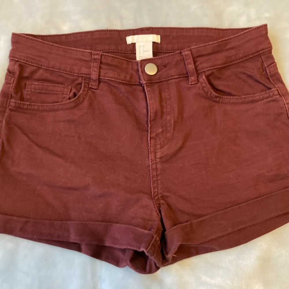 Women's Maroon Shorts in Size 4
